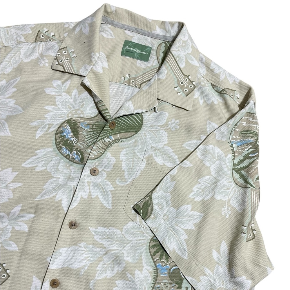 Tommy Bahama Men’s Silk Shirt Sz L Beige Green Floral Guitar Theme